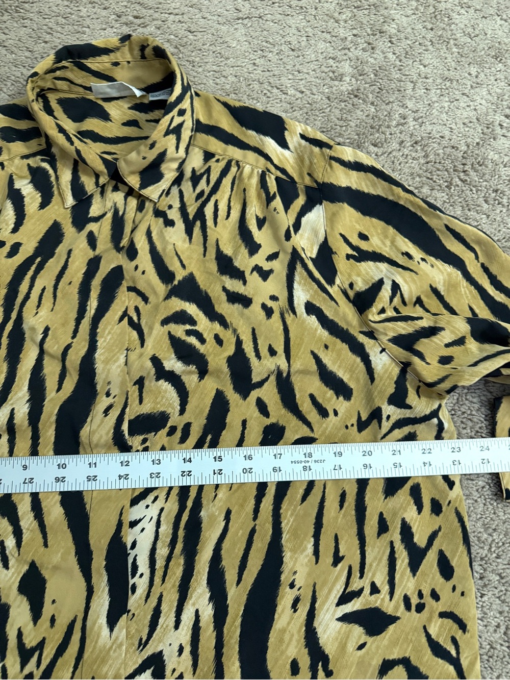Vintage Alfred Dunner Button Down Shirt Women size M/L Animal Collar Long Top - Picture 8 of 16